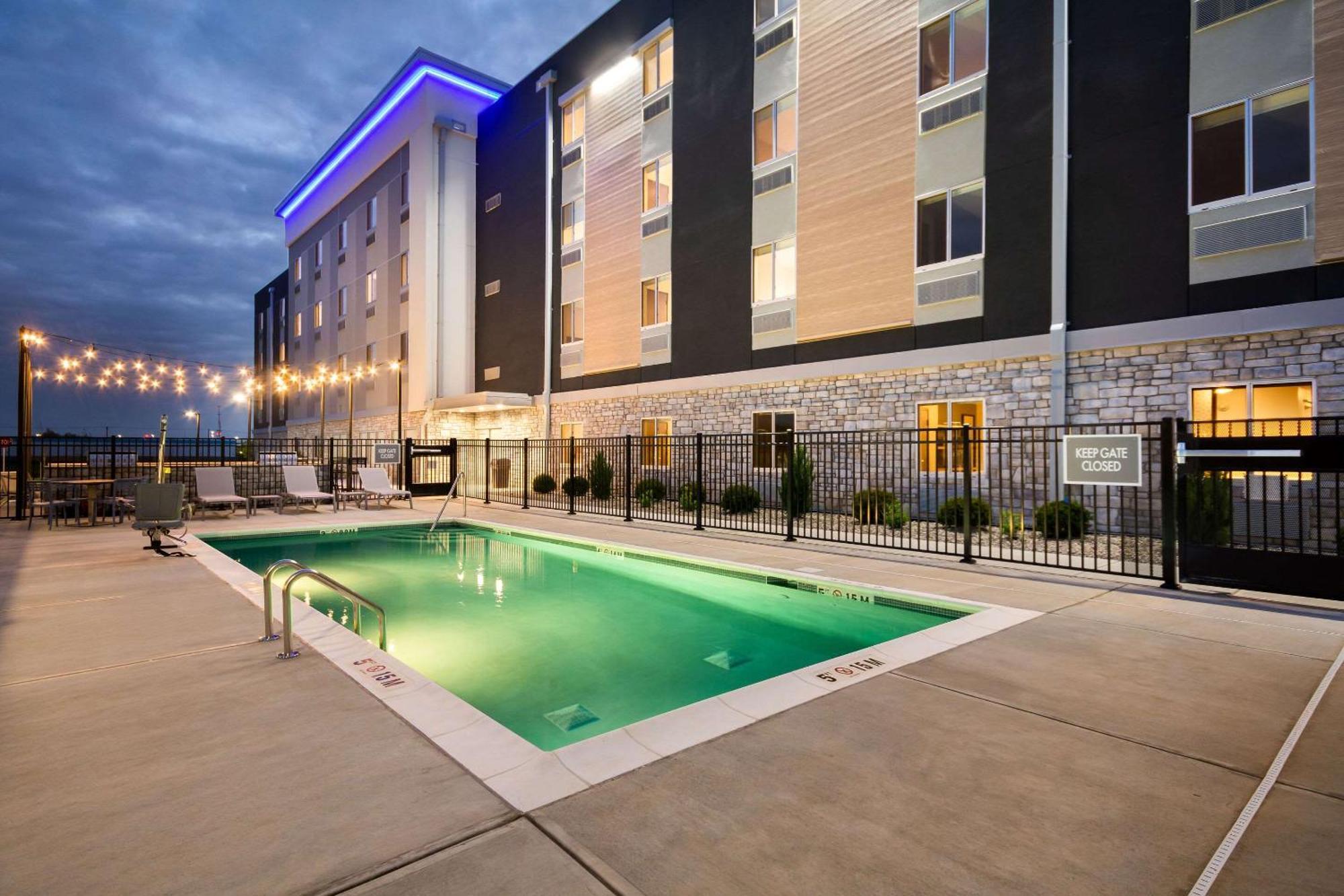 Everhome Suites Lexington - Horse Park Eksteriør billede