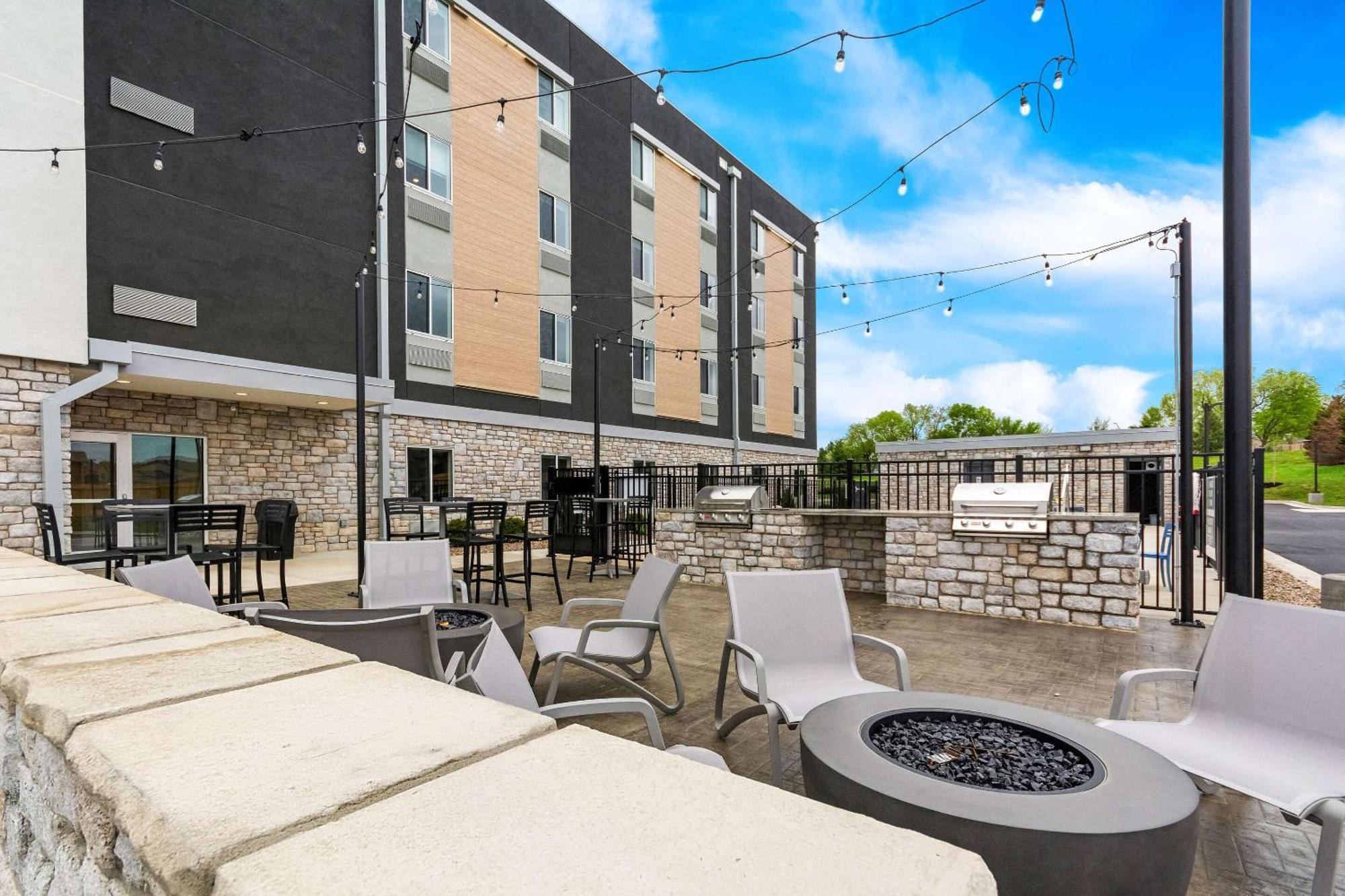 Everhome Suites Lexington - Horse Park Eksteriør billede